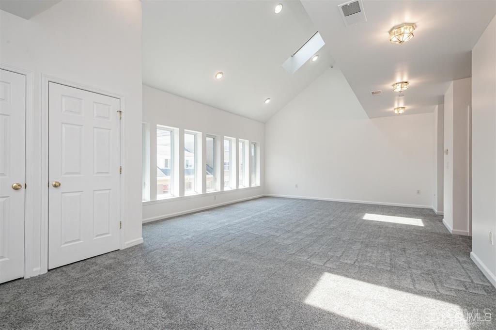 368 Rector Street, Unit 514 Perth Amboy, NJ 08861 - Photo 5 of 24 a view of an empty room with a window