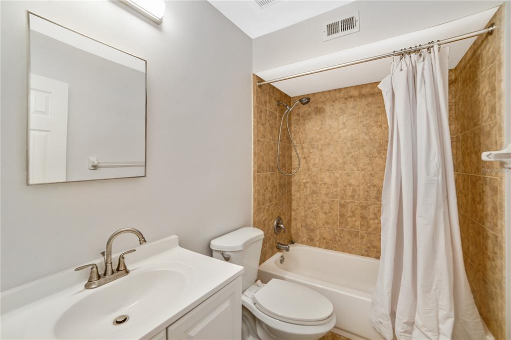 4307 Southwest 70th Terrace Gainesville, FL 32608 - Photo 4 of 31