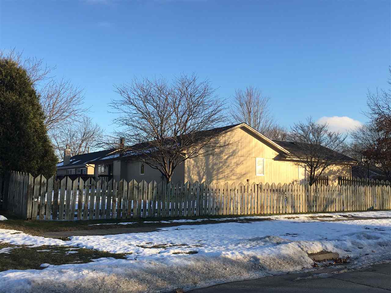 6412 Weaver Road Rockford, IL 61114 - Photo 2 of 16 Gallery Image 2