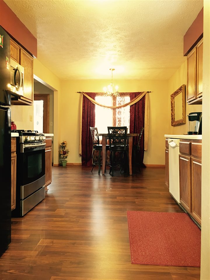 6412 Weaver Road Rockford, IL 61114 - Photo 7 of 16 Gallery Image 7