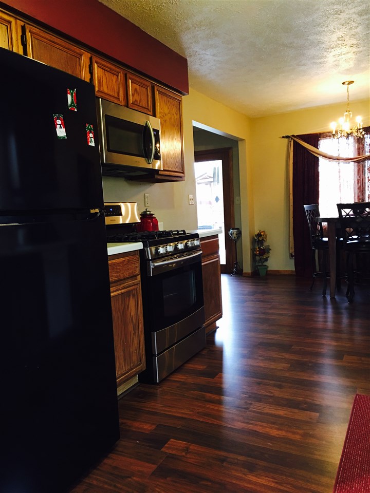6412 Weaver Road Rockford, IL 61114 - Photo 9 of 16 Gallery Image 9