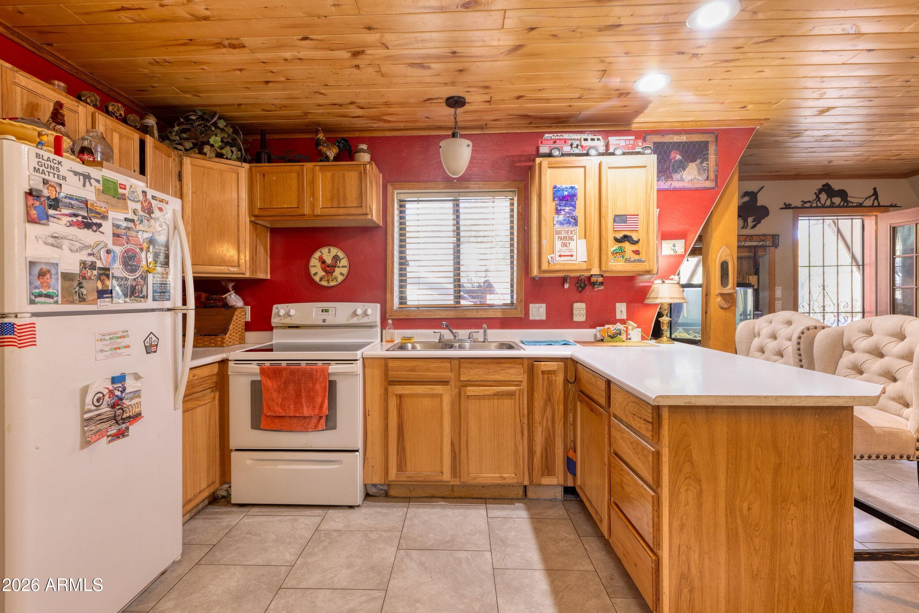 3155 Aspen Road Overgaard, AZ 85933 - Photo 1 of 15