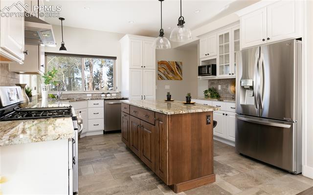 548 Paradiso Road Divide, CO 80814 - Photo 11 of 37 Kitchen