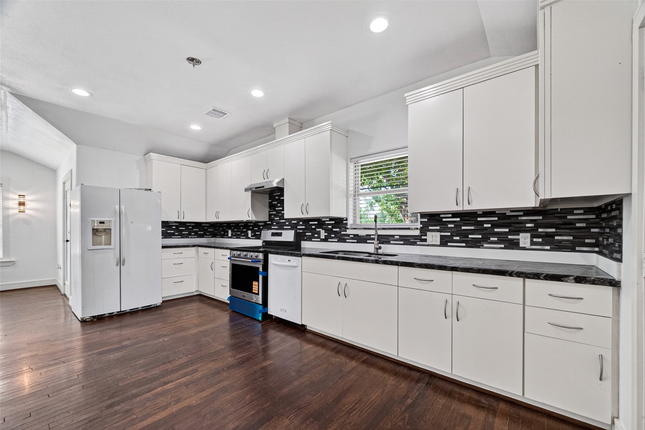 7030 Sidney Street Houston, TX 77021 - Photo 12 of 32