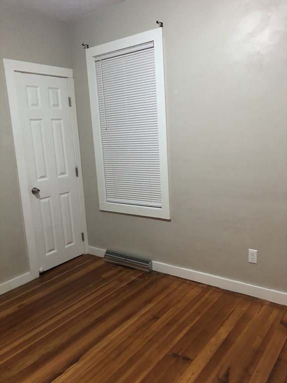 188 Belleville Road New Bedford, MA 02745 - Photo 11 of 23