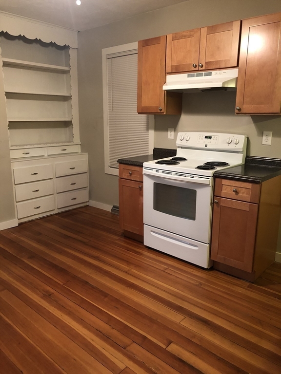 188 Belleville Road New Bedford, MA 02745 - Photo 6 of 23