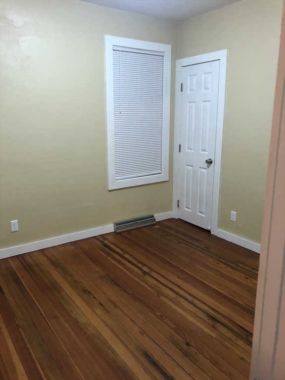 188 Belleville Road New Bedford, MA 02745 - Photo 10 of 23