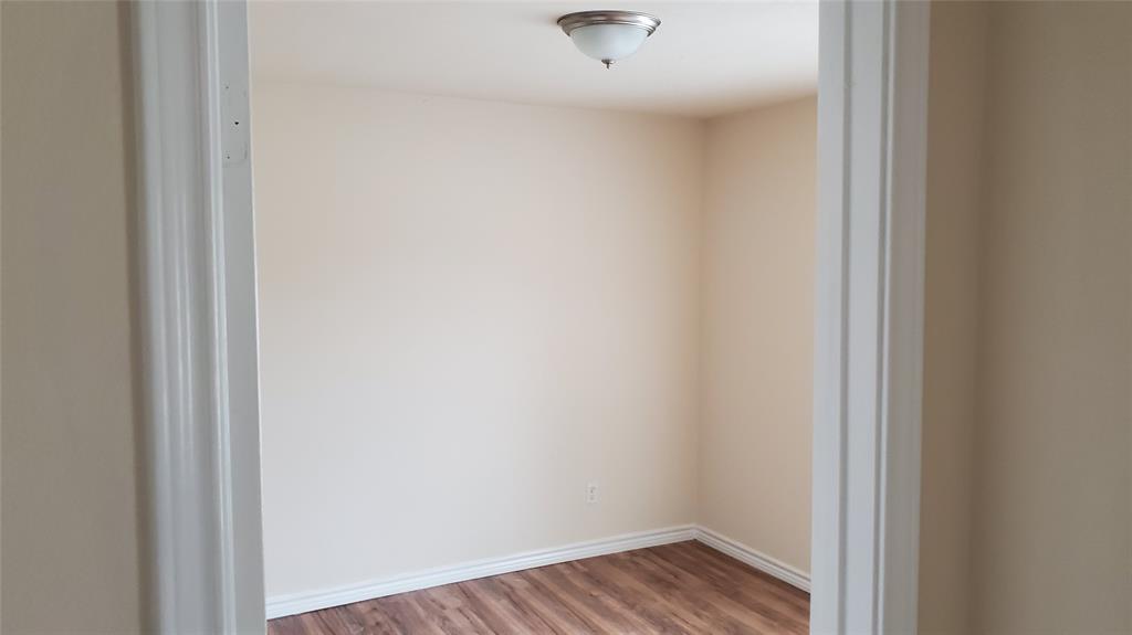 3700 Radford Road Fort Worth, TX 76119 - Photo 3 of 9
