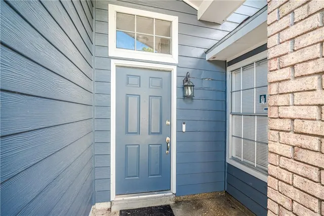 $2,100 | 3427 Timber Ridge Court, New Orleans, LA 70131