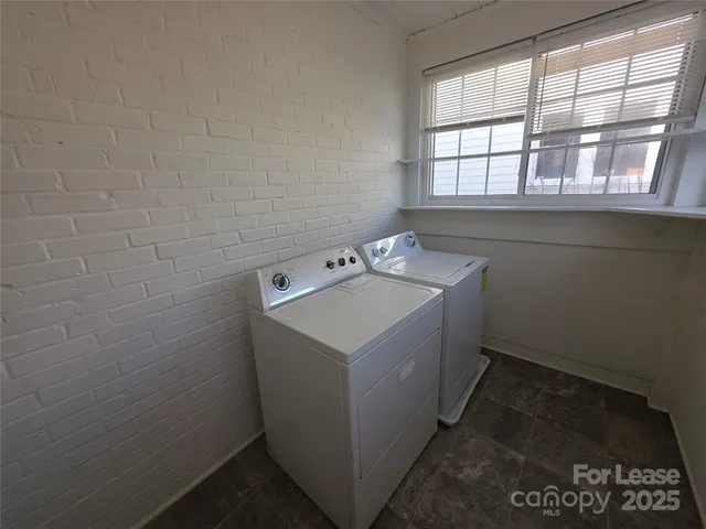 $1,949 | 2409 Commonwealth Avenue, Charlotte, NC 28205