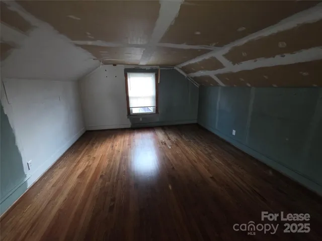 $1,949 | 2409 Commonwealth Avenue, Charlotte, NC 28205