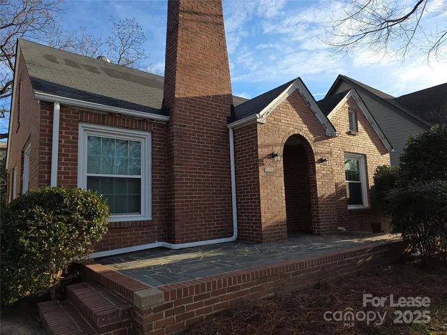 $1,949 | 2409 Commonwealth Avenue, Charlotte, NC 28205