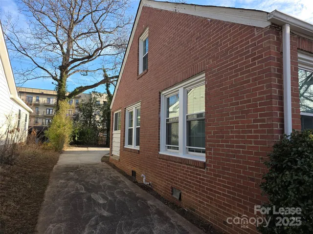 $1,949 | 2409 Commonwealth Avenue, Charlotte, NC 28205