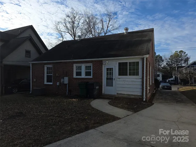 $1,949 | 2409 Commonwealth Avenue, Charlotte, NC 28205