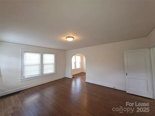 $1,949 | 2409 Commonwealth Avenue, Charlotte, NC 28205