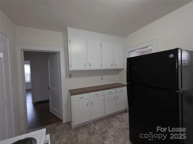 $1,949 | 2409 Commonwealth Avenue, Charlotte, NC 28205