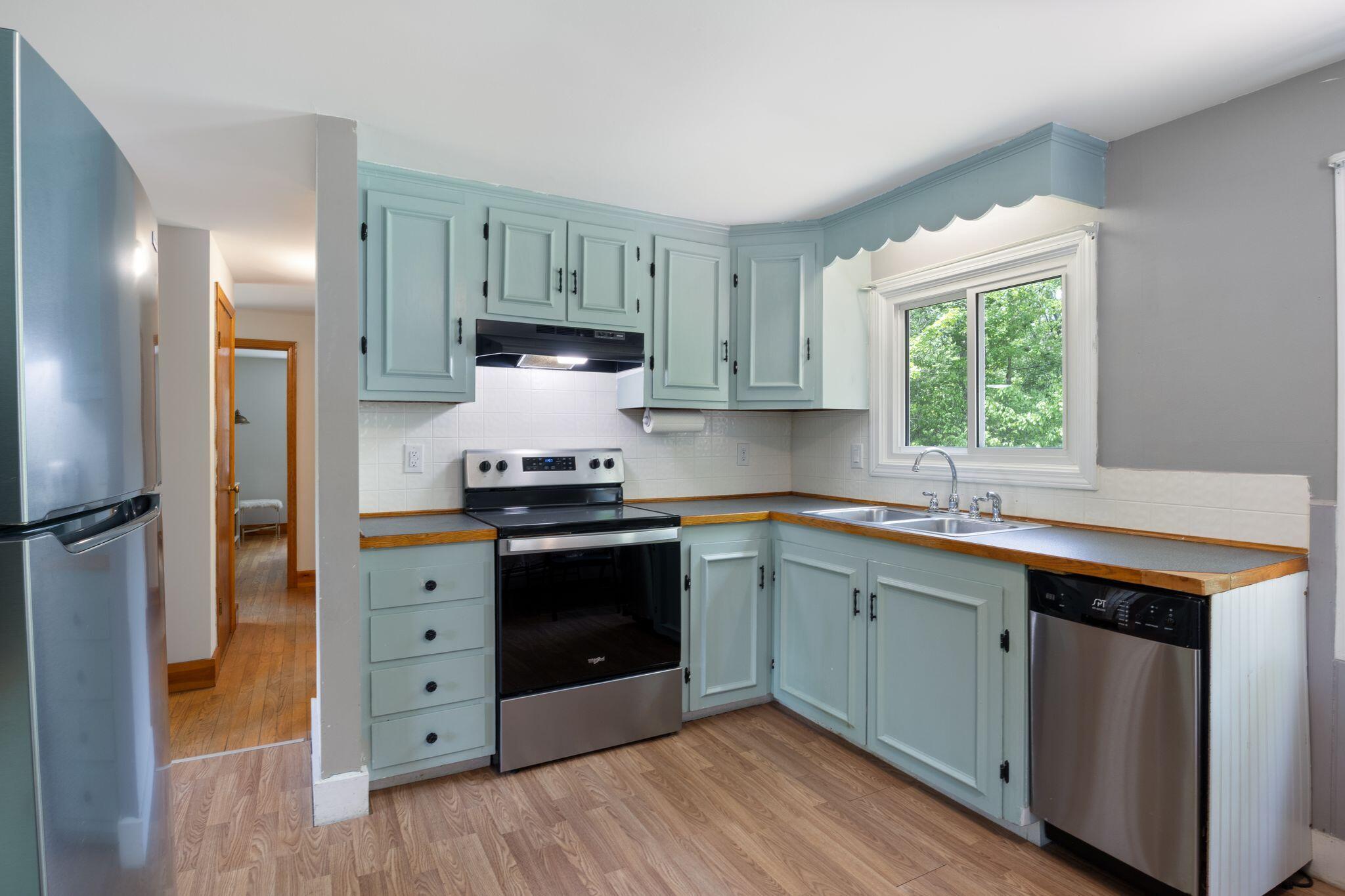 37 Pilgrim Road Standish, ME 04084 - Photo 5 of 25