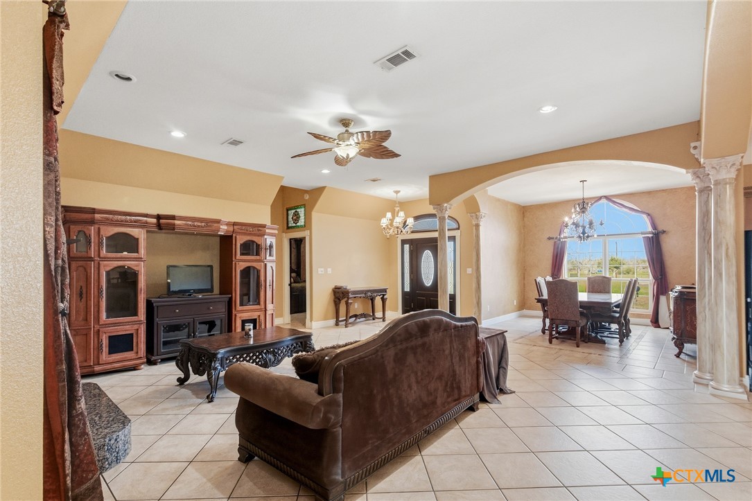 1739 Old Goliad Road Victoria, TX 77905 - Photo 12 of 47