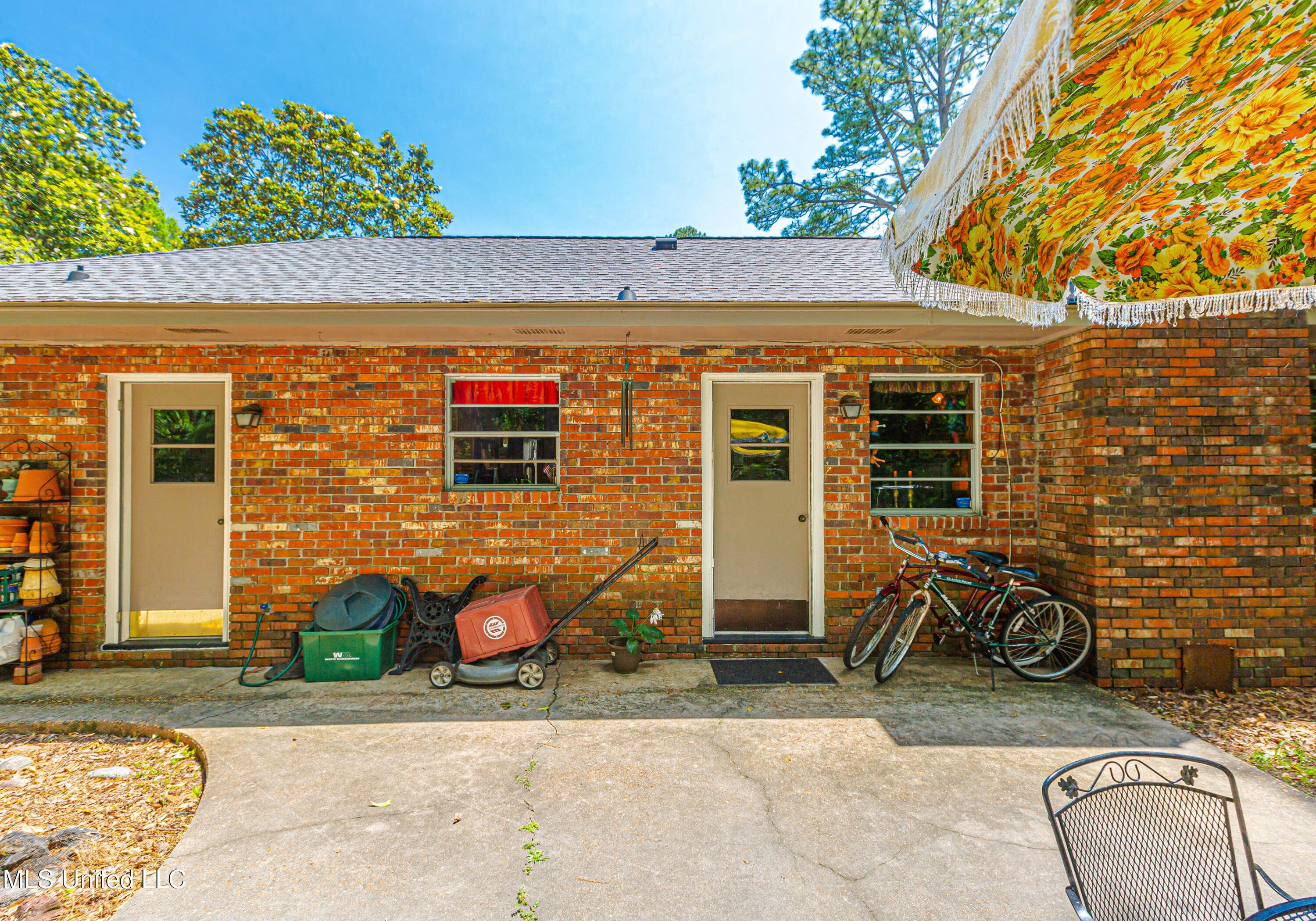 928 Briarfield Road Jackson, MS 39211 - Photo 32 of 39 V63A3876