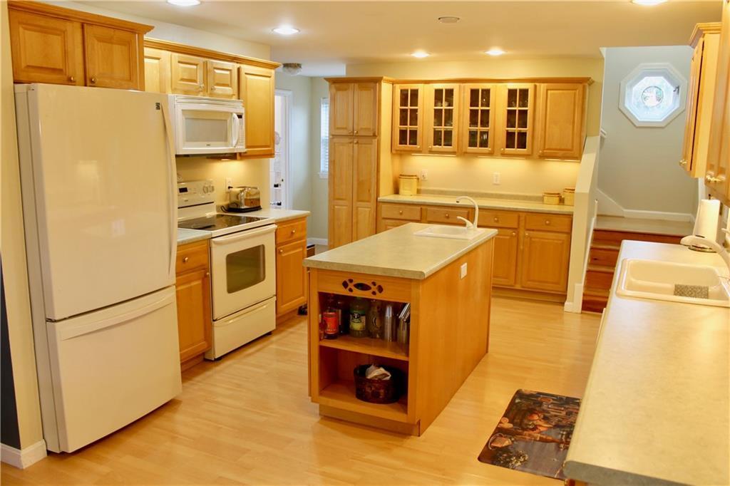 121 Boom Road Saco, ME 04072 - Photo 4 of 30 Kitchen