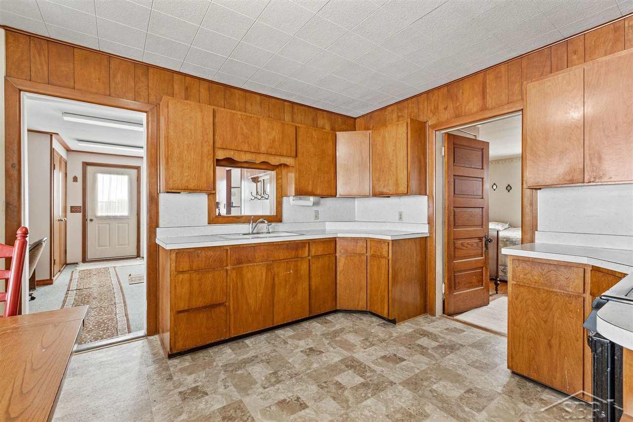 818 East Coggins Road Pinconning, MI 48650 - Photo 15 of 36 50064534-14.JPG