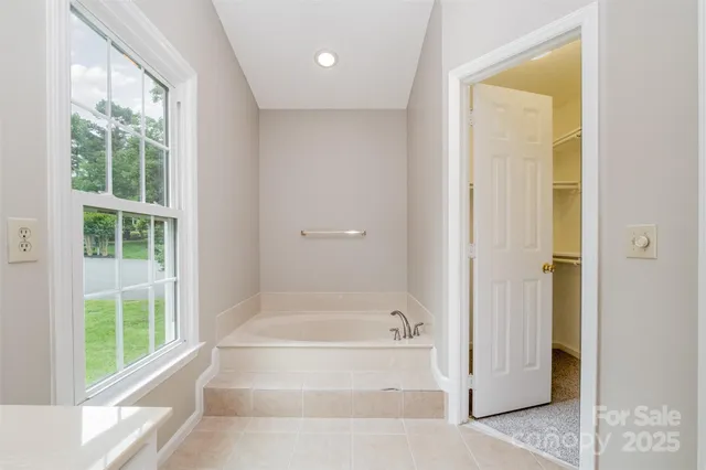 $324,900 | 7114 Kinsmore Lane, Charlotte, NC 28269