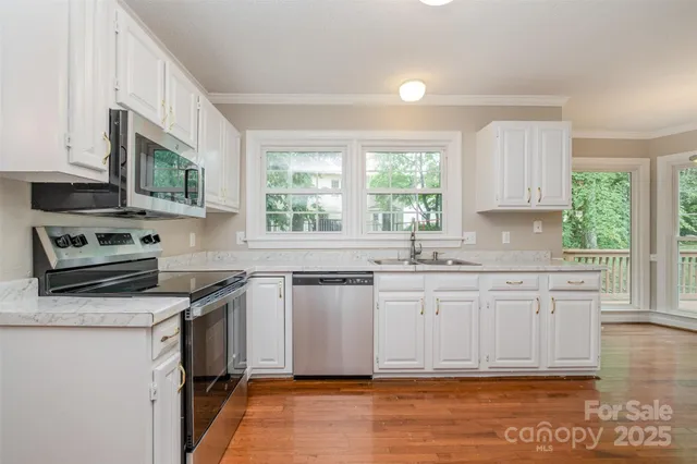 $324,900 | 7114 Kinsmore Lane, Charlotte, NC 28269