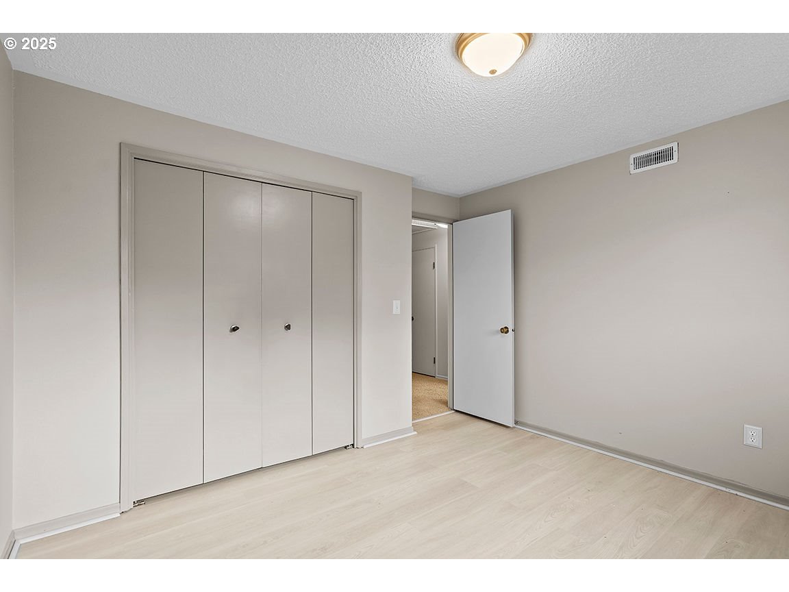 9 Britten Court Lake Oswego, OR 97035 - Photo 24 of 48 a view of an empty room