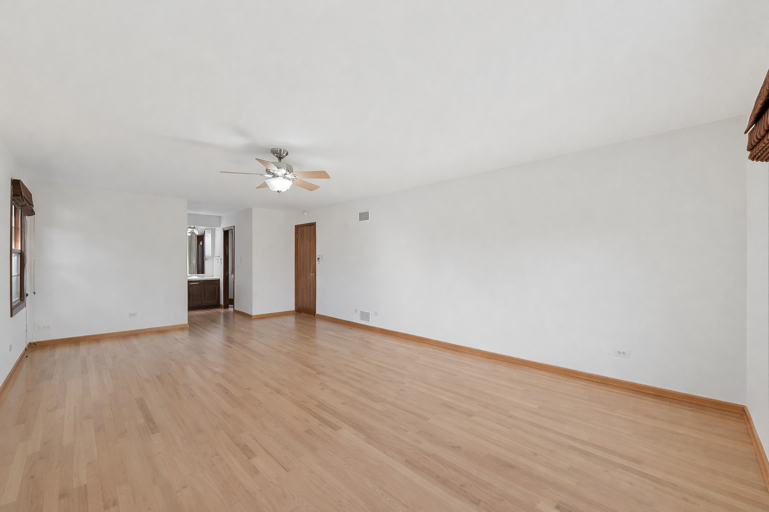 1500 Gordon Terrace Deerfield, IL 60015 - Photo 19 of 36 wooden floor in an empty room