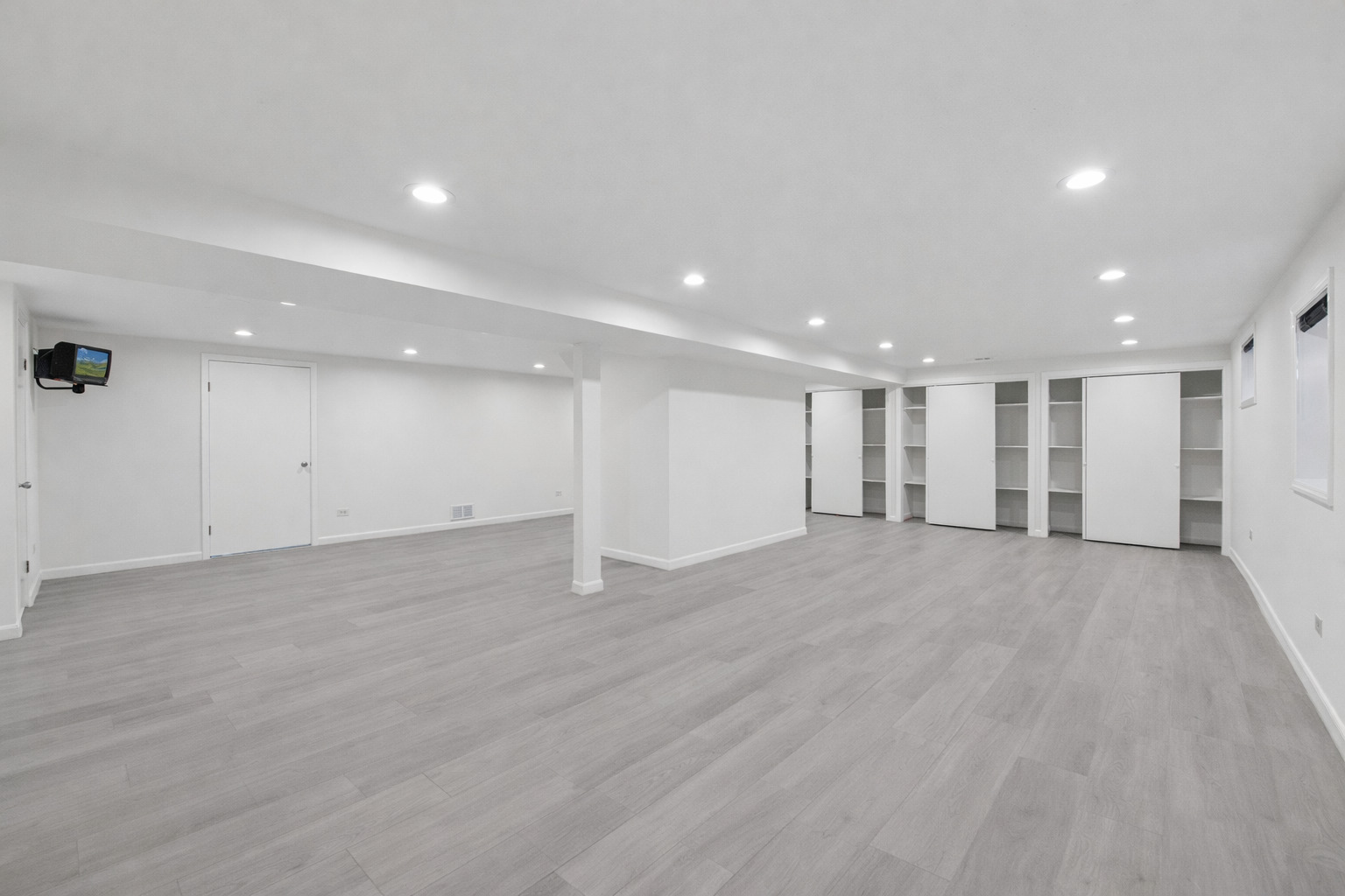1500 Gordon Terrace Deerfield, IL 60015 - Photo 29 of 36 a view of an empty room