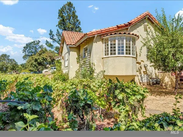 $700,000 | 315 White Cottage Road North, Angwin, CA 94508