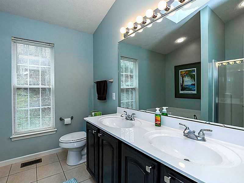205 Field Club Circle McKees Rocks, PA 15136 - Photo 18 of 25 Master Bath/Spa.