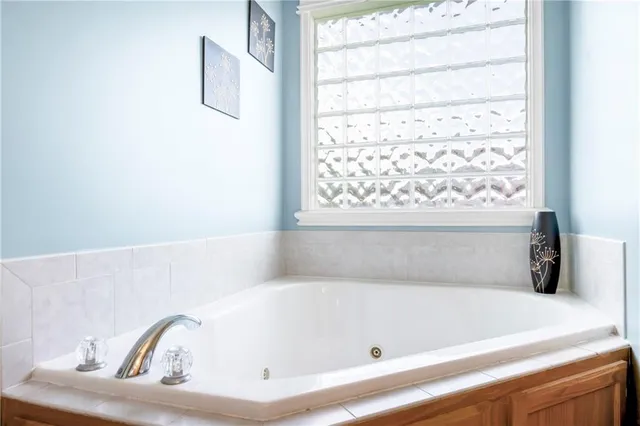 $385,000 | 3703 Clayton Drive, Leavenworth, KS 66048