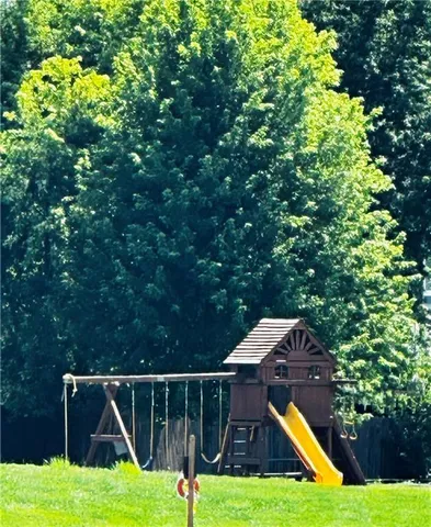 $385,000 | 3703 Clayton Drive, Leavenworth, KS 66048