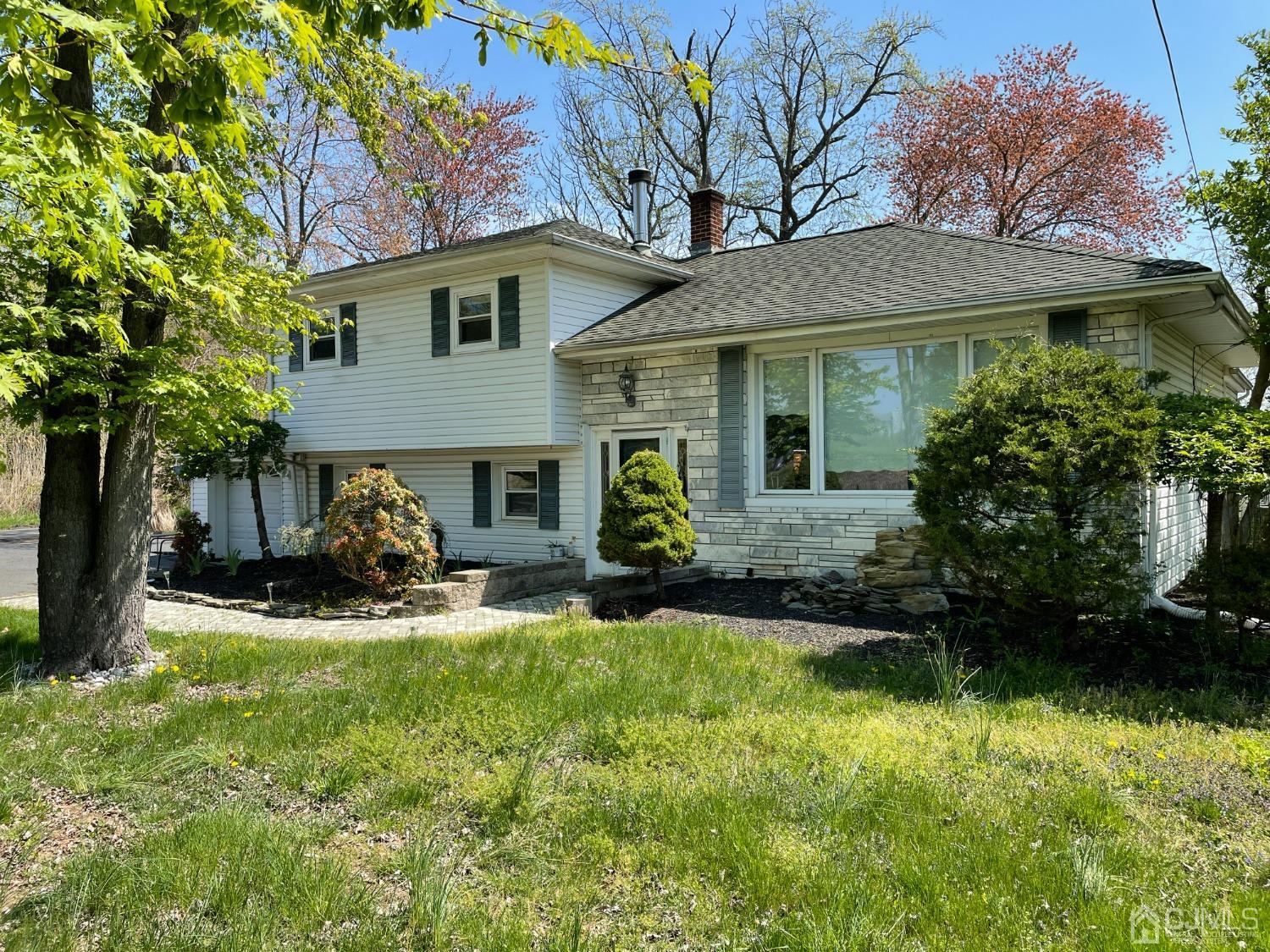 225 Gordon Road Old Bridge, NJ 07747 - Photo 2 of 6 a view of a house with backyard and sitting area
