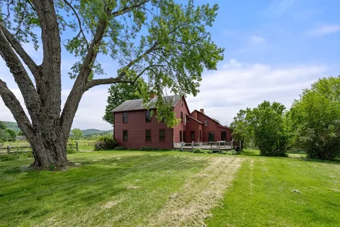 $599,000 | 25 Golden Hill Road, Lee, MA 01238