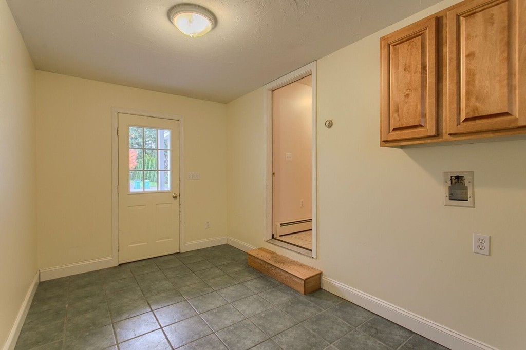 78 Kyle Road Fitchburg, MA 01420 - Photo 16 of 30 Gallery Image 16