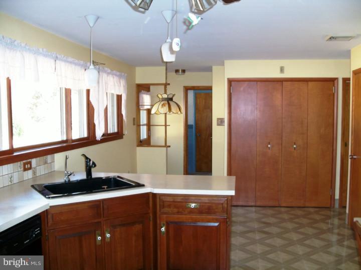 4585 Painted Sky Road Reading, PA 19606 - Photo 9 of 22 Gallery Image 9