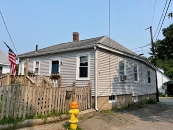 44 Riverbank Road Quincy, MA 02169 - Photo 5 of 15 Gallery Image 5