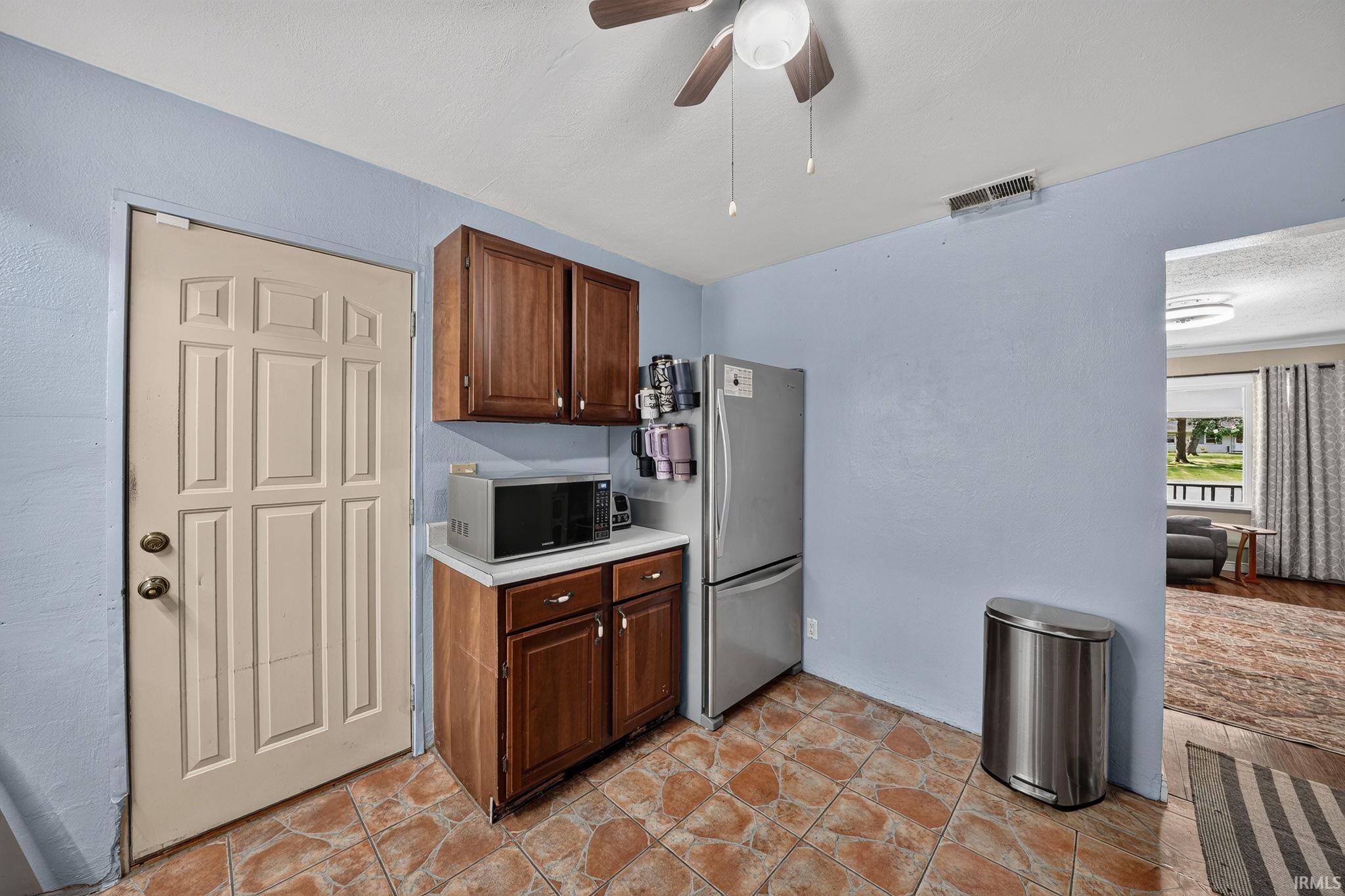 2816 Locust Road South Bend, IN 46614 - Photo 11 of 21