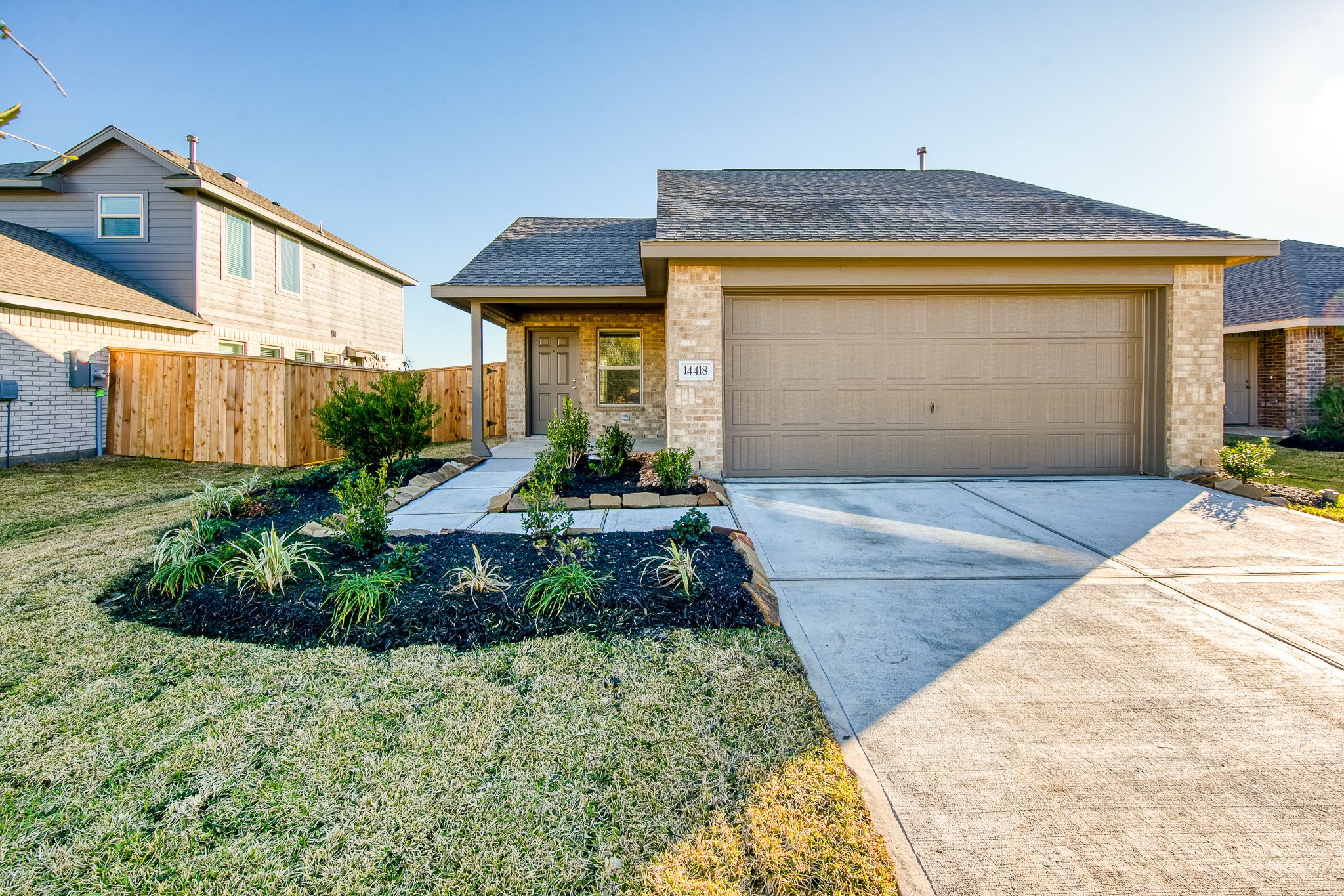 14418 Woodcott Warren Way Rosharon, TX 77583 - Photo 8 of 29