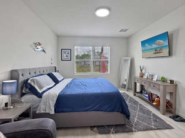 $2,900 | 1767 Southwest Bellevue Avenue, Port St. Lucie, FL 34953