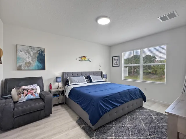 $2,900 | 1767 Southwest Bellevue Avenue, Port St. Lucie, FL 34953