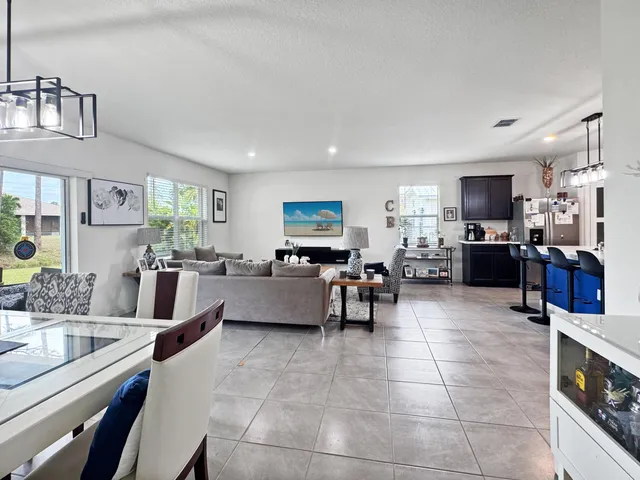 $2,900 | 1767 Southwest Bellevue Avenue, Port St. Lucie, FL 34953