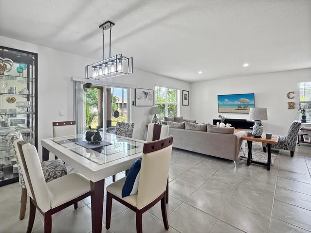 $2,900 | 1767 Southwest Bellevue Avenue, Port St. Lucie, FL 34953