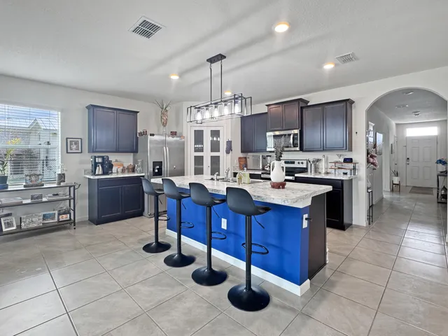 $2,900 | 1767 Southwest Bellevue Avenue, Port St. Lucie, FL 34953