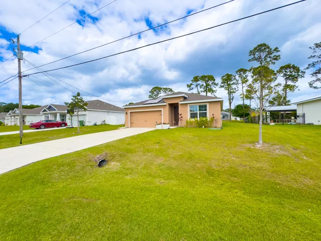 $2,900 | 1767 Southwest Bellevue Avenue, Port St. Lucie, FL 34953