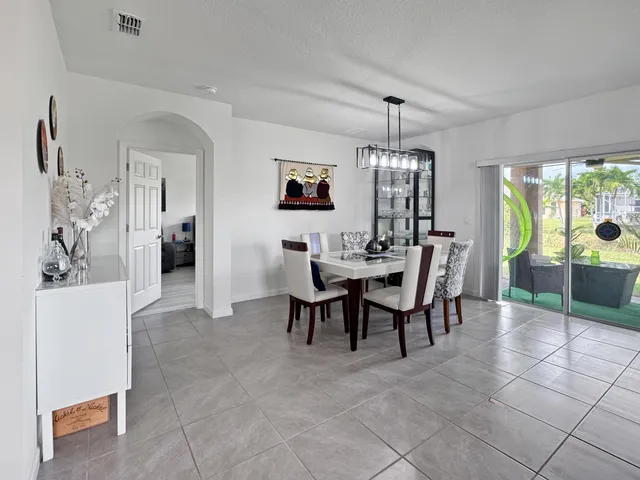 $2,900 | 1767 Southwest Bellevue Avenue, Port St. Lucie, FL 34953