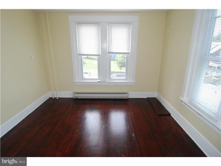 115 Crestmont Street Reading, PA 19611 - Photo 8 of 18