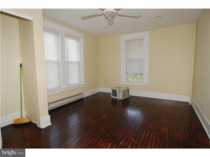 115 Crestmont Street Reading, PA 19611 - Photo 10 of 18